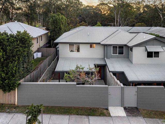 Townhouse for sale in Toombul, Queensland