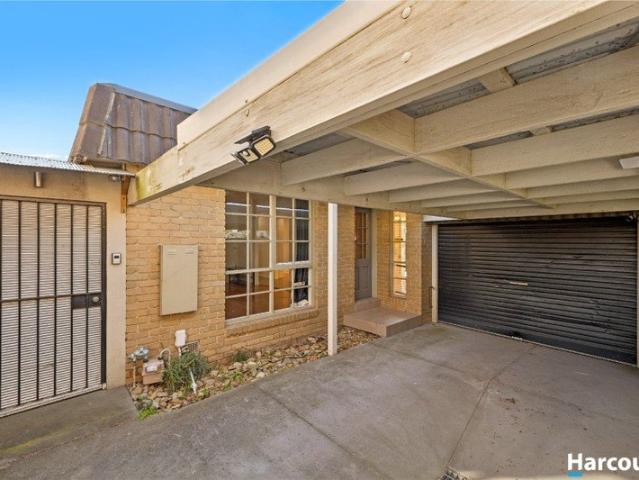 Apartment for sale in Burwood East, Melbourne