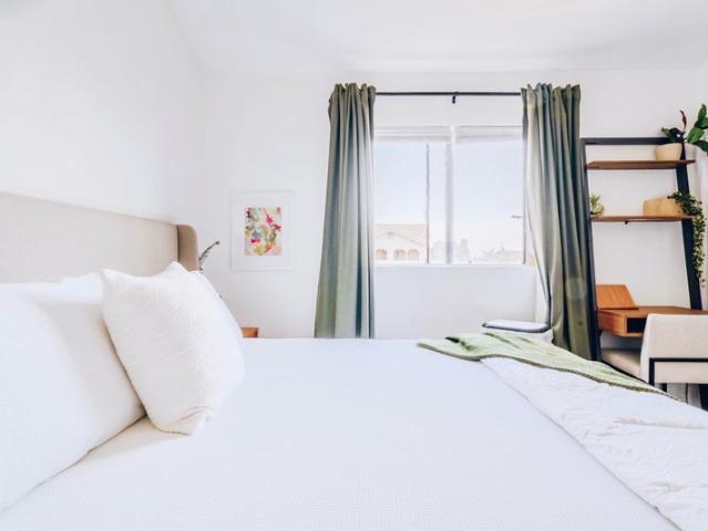 Room for rent in Long Beach, California