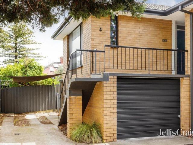 Villa for sale in Surrey Hills, Melbourne