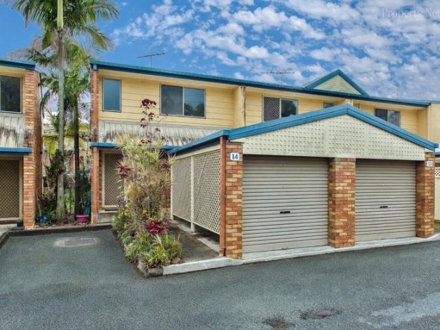Townhouse for sale in Springwood, Greater Brisbane