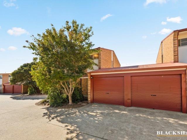 Townhouse for sale in Queanbeyan, New South Wales