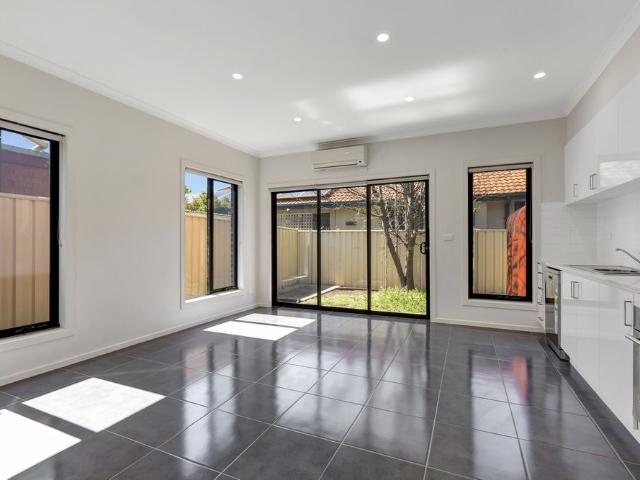 Townhouse for rent in Glenroy, Melbourne