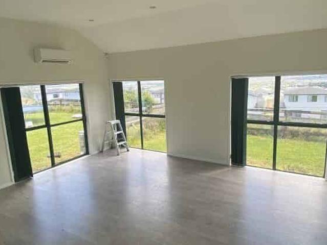 House for rent in Howick, Oroua County