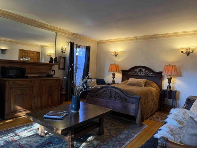 Room for rent in Canoga Park, California