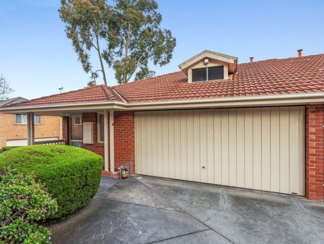 Townhouse for sale in Camerons Creek, Victoria