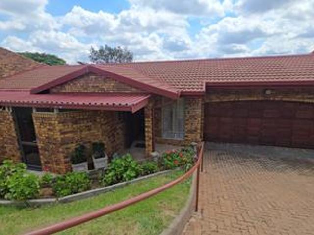 Townhouse for sale in Akasia, Gauteng