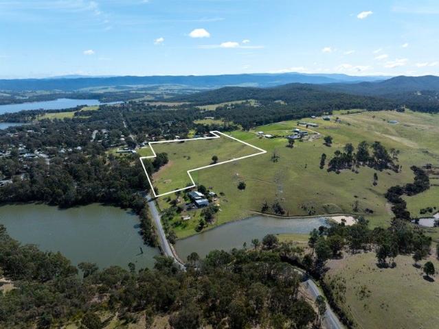 Cottage for sale in Coongulla, Victoria