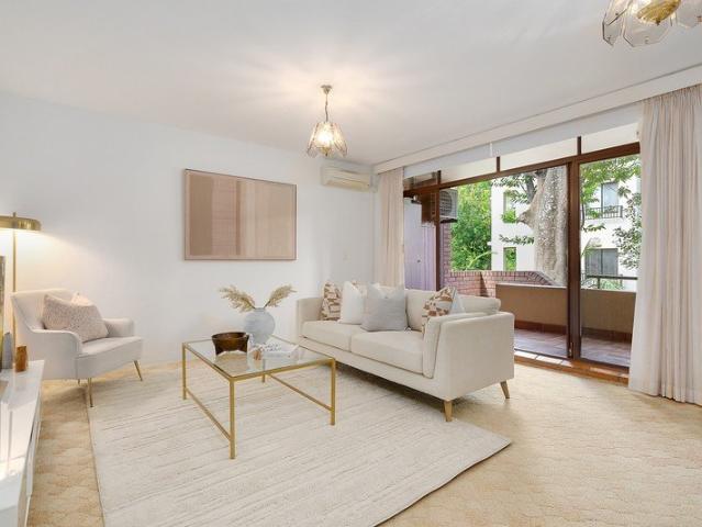 Apartment for sale in Lower North Shore, Sydney