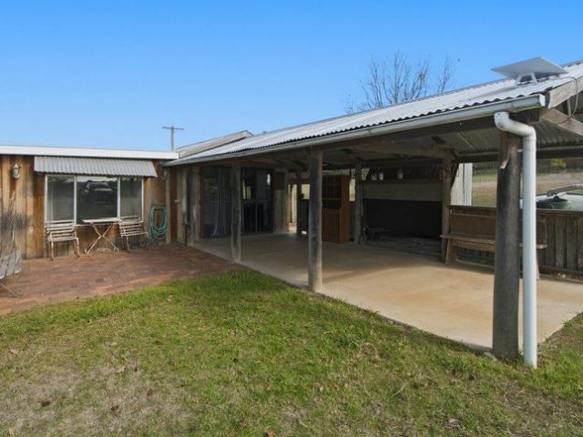 Granny Flat for rent in Saumarez, New South Wales