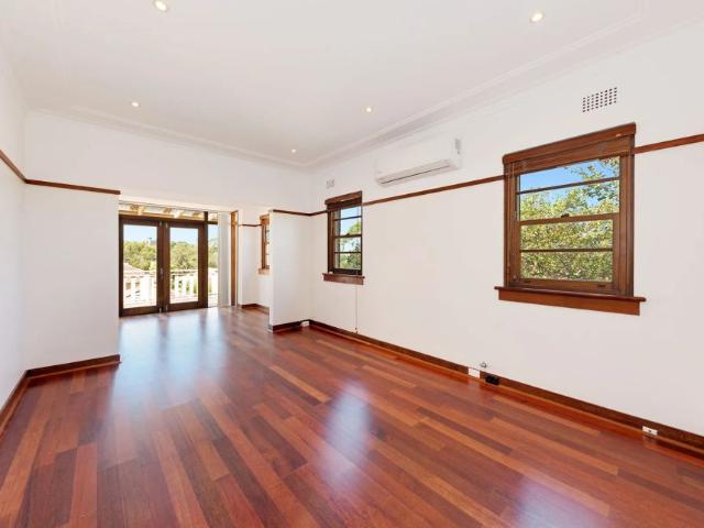 House for rent in Lower North Shore, Sydney