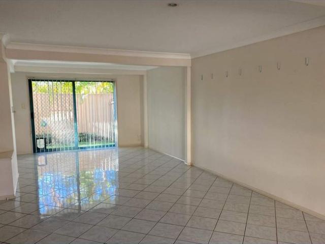 Townhouse for rent in Fernbrook, Queensland