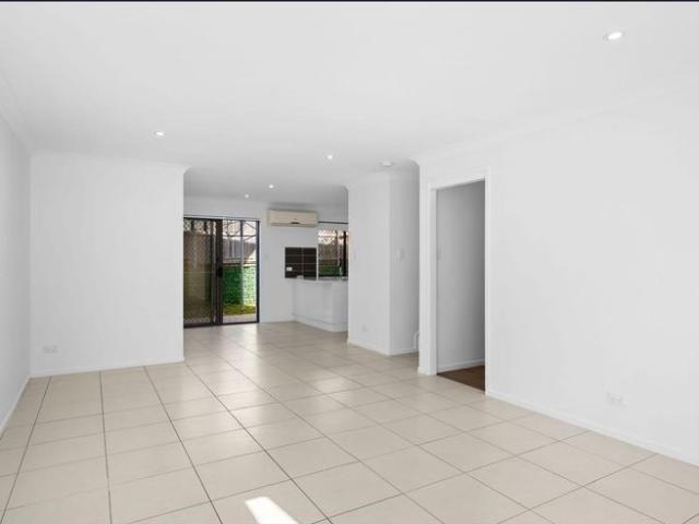 Townhouse for rent in Toombul, Queensland