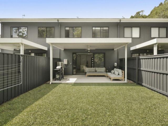 Townhouse for sale in Mudgeeraba, Gold Coast City
