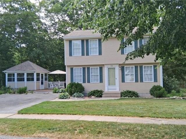 House for sale in Wakefield, Rhode Island