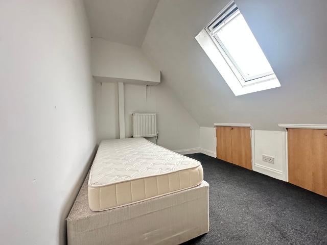 Room for rent in Yiewsley, Greater London