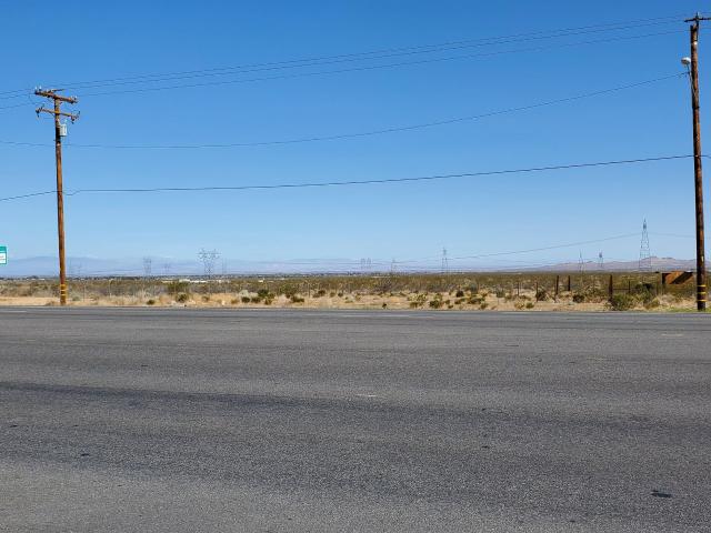 Land for sale in Pearblossom, California