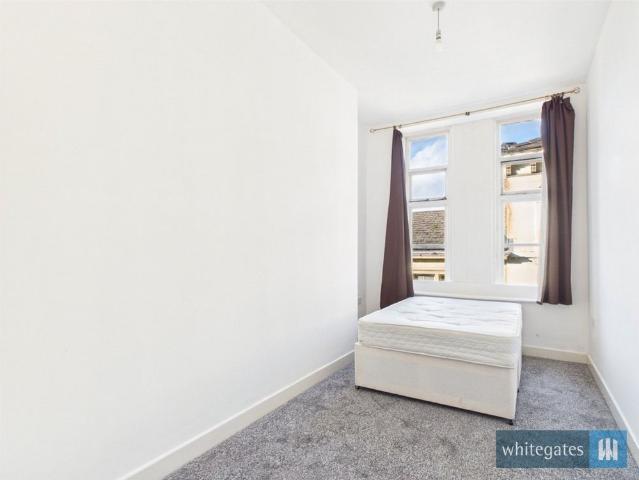 Apartment for rent in Eastbrook, Bradford