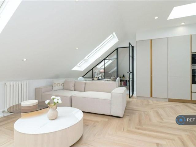 Apartment for rent in London Borough of Merton, Greater London