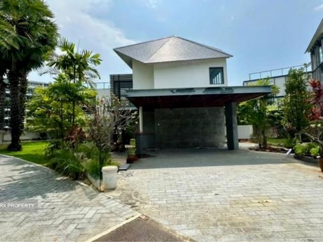 Detached House for sale