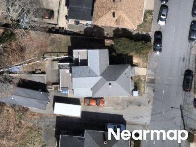 House for sale in Waltham