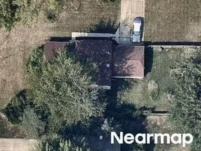 House for sale in Elyria