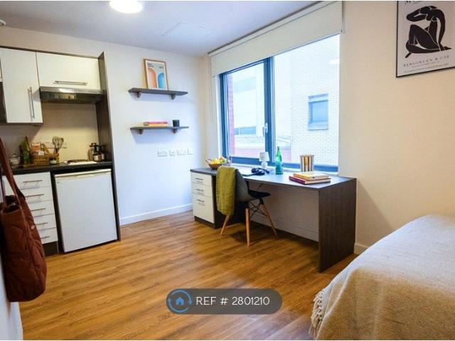 Studio for rent in City Centre, Isle Of Man