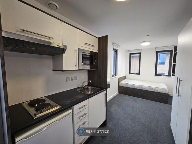 Studio for rent in City Centre, Isle Of Man
