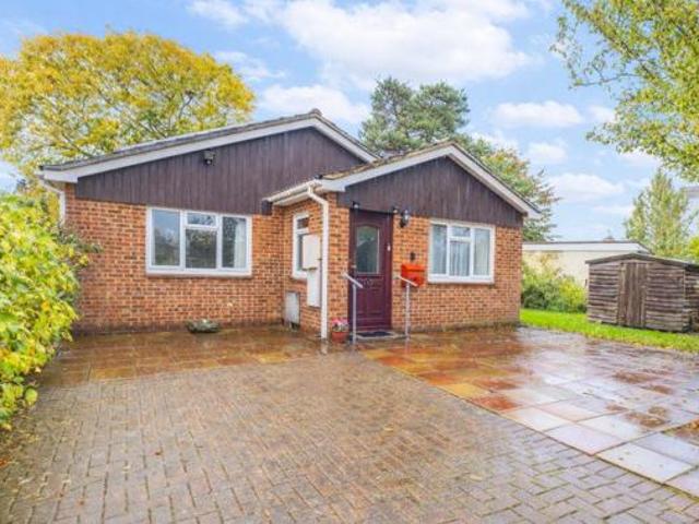 House for sale in Lower Halliford, Surrey