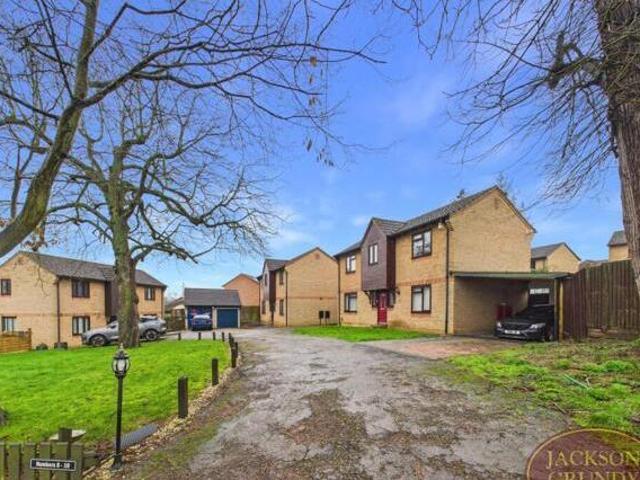 House for sale in Northampton, Northamptonshire