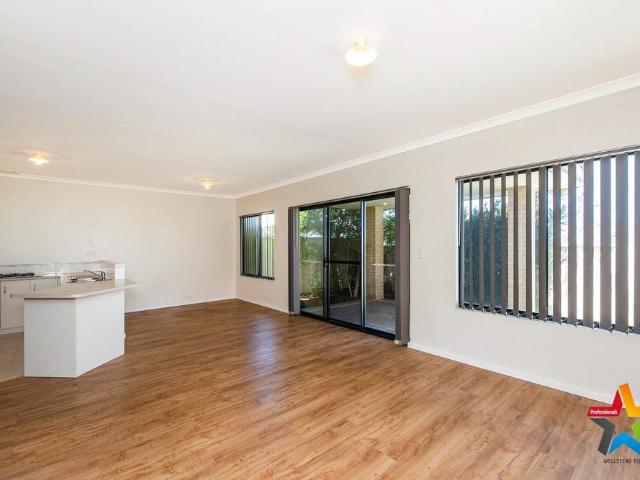 Room for rent in Pearsall, Western Australia