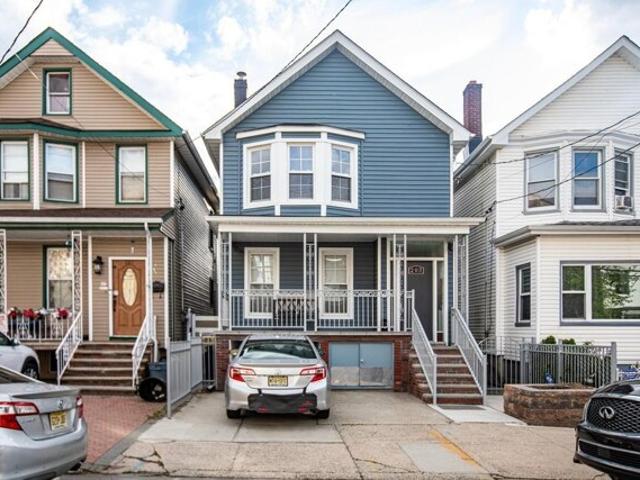 House for sale in Hudson, New Jersey