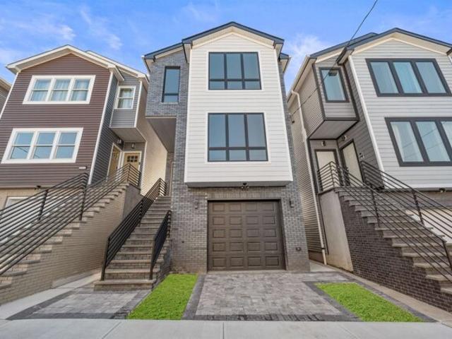 House for sale in Hudson, New Jersey