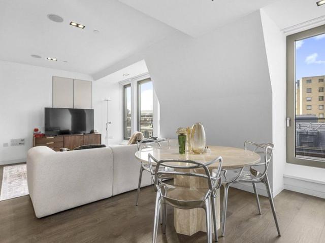 Apartment for rent in East Marylebone, Greater London