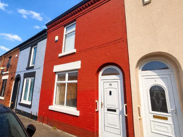 House for rent in Calderstones