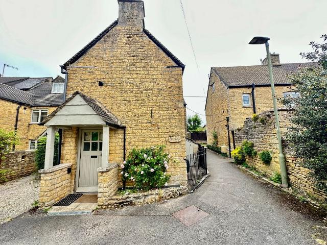 House for rent in Fossebridge, Gloucestershire