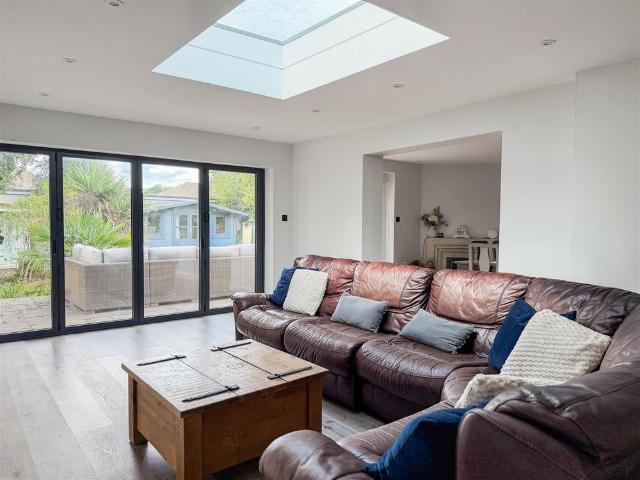 House for rent in Little Common, Heathlands