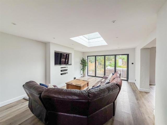 House for rent in Little Common, Heathlands
