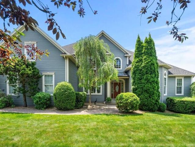 House for sale in Ellington