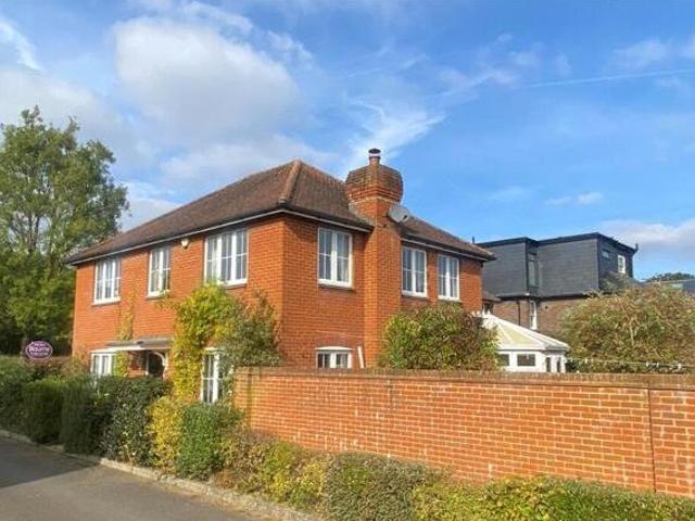 House for sale in Shalford, Westborough