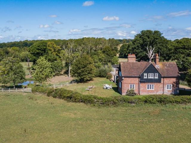 House for rent in Peasmarsh, Rother