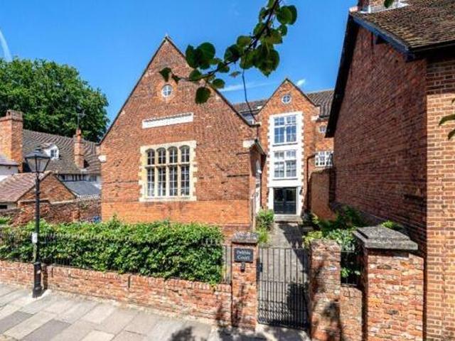House for sale in Walton, Aylesbury