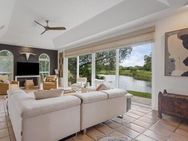 Condo for sale in Wellington