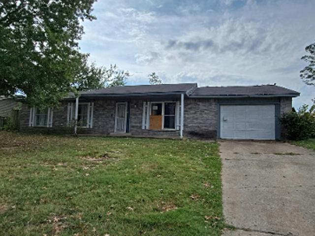 House for sale in Claremore, Rogers County