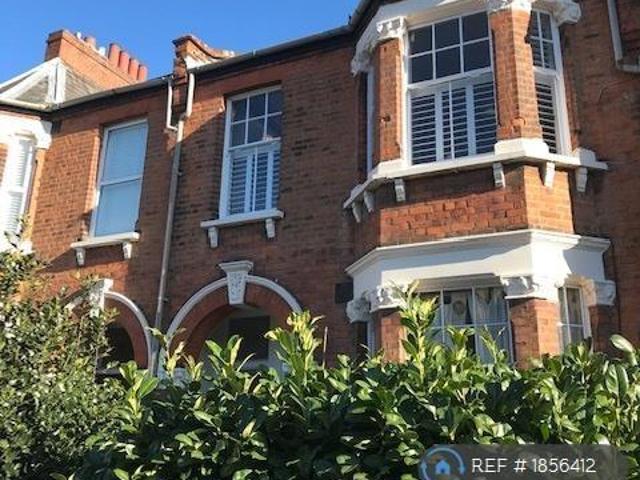 Apartment for rent in Bellenden, Greater London