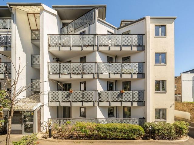 Apartment for rent in Nunhead, Greater London