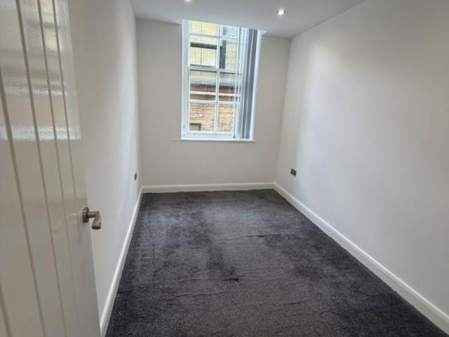 Room for rent in Little Germany, West Yorkshire