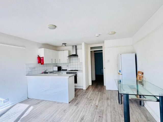 Apartment for rent in Chadwell Heath, Greater London