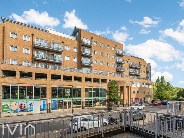 Apartment for rent in London Borough of Croydon, Waddon