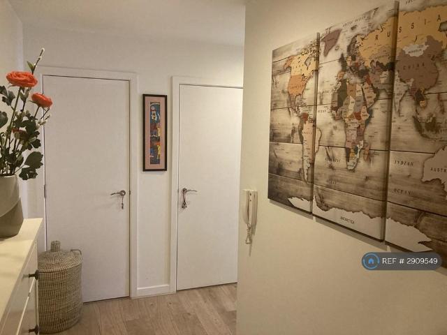 Apartment for rent in London Borough of Croydon, Waddon